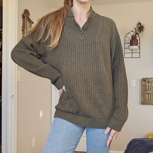 Eddie Bauer Women's V-Neck Sweater in Olive
